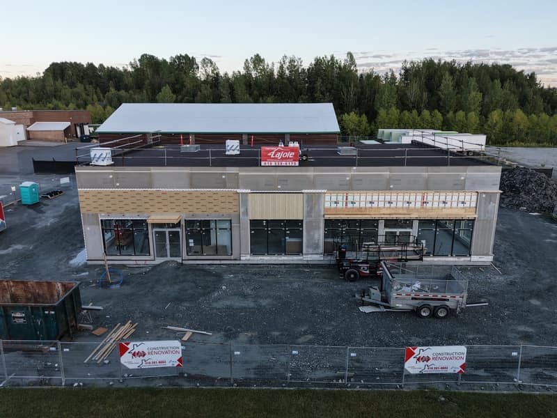 Bâtiment commercial neuf, Projet commercial