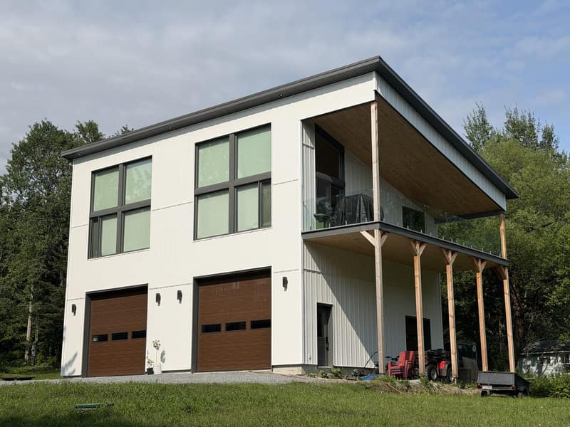 Garage double avec logement, Thetford Mines