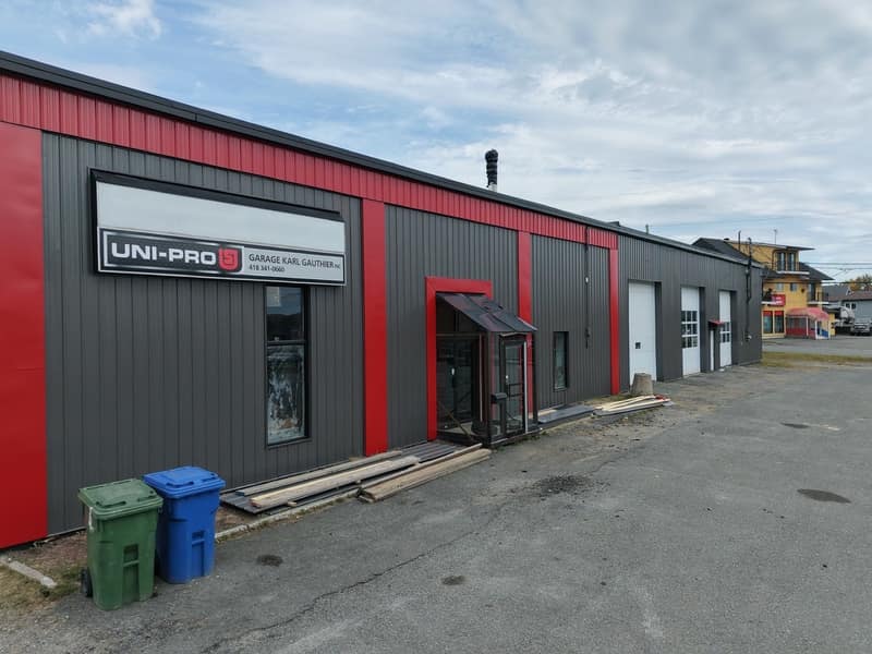 Revêtement métallique — Garage Uni-Pro, Projet commercial